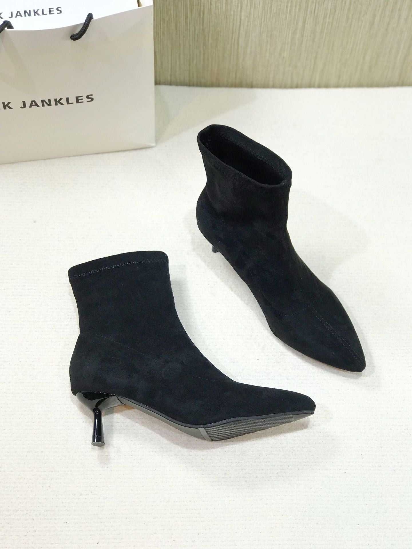 Small Ankle Boots Pointed Toe Fashion Boots Martin Boots
